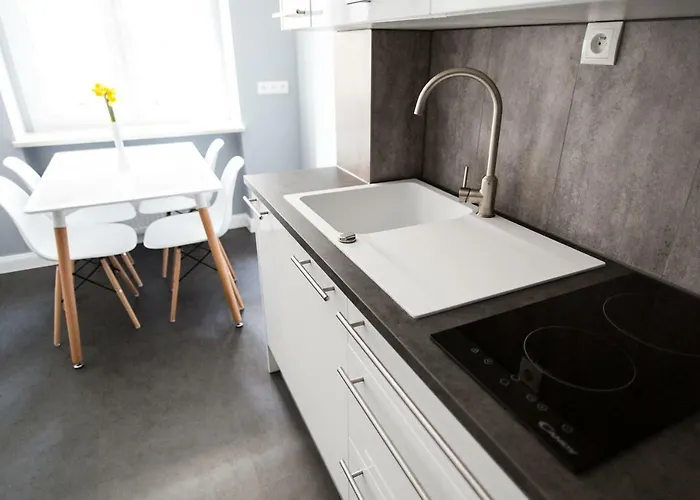 Szczesliwa 13 דירה *